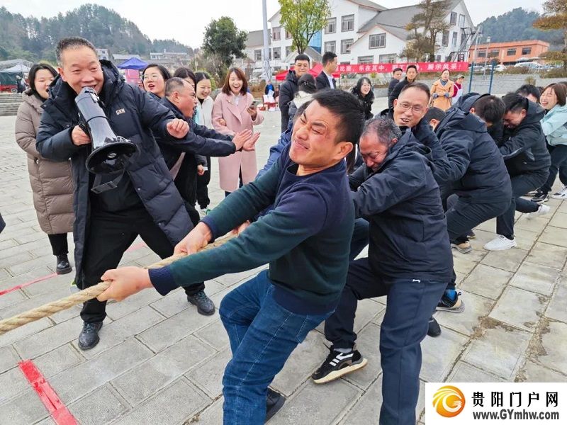 德江县第三届干部职工运动会开幕(图4) 德江县第三届干部职工运动会开幕(图4)