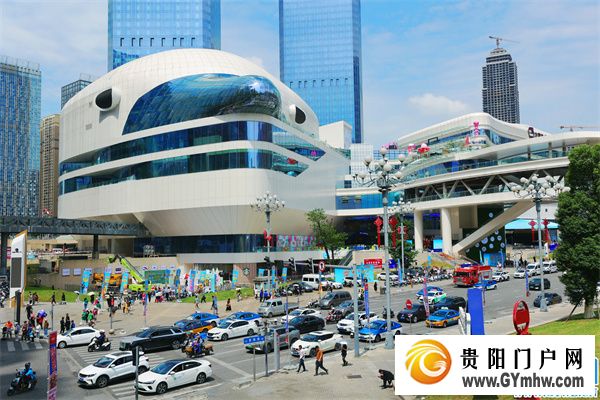 花果园方圆荟·海豚广场开业(图1) 花果园方圆荟·海豚广场开业(图1)