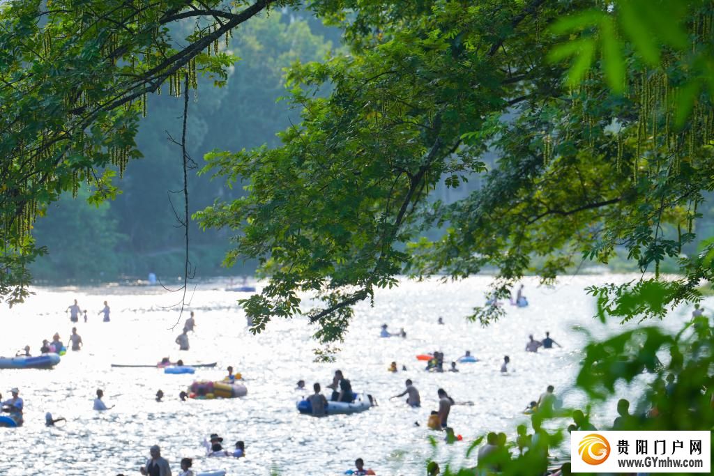 铜仁:“贵州空调外机”打出暑期旅游逆袭牌(图2) 铜仁:“贵州空调外机”打出暑期旅游逆袭牌(图2)